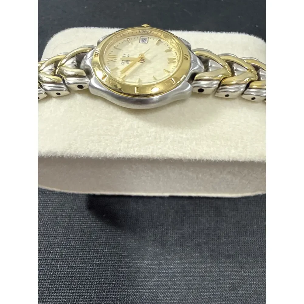 VINTAGE WOMENS CITIZEN WRISTWATCH MODEL 6010-S53183 NEW BATTERY!